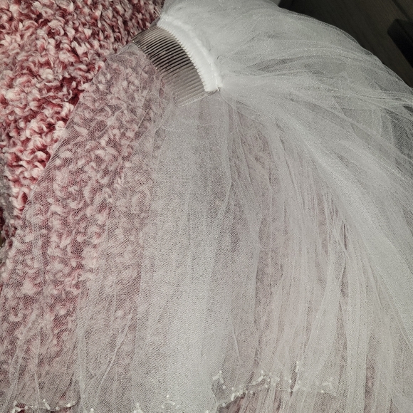 EUC Wedding Veil with Beading - Picture 3 of 4